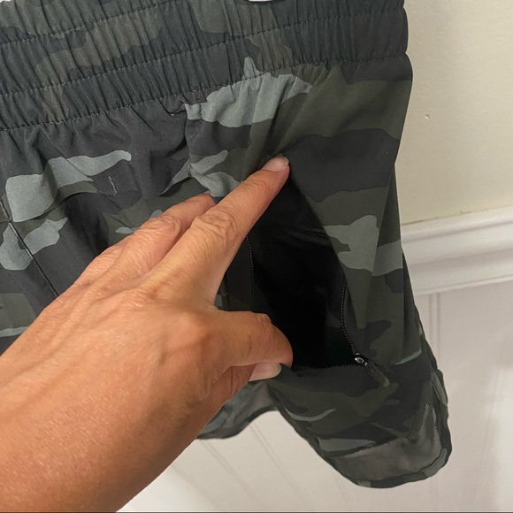 Athleta Mesh Racer Run Shorts 4’’ - Picture 7 of 12